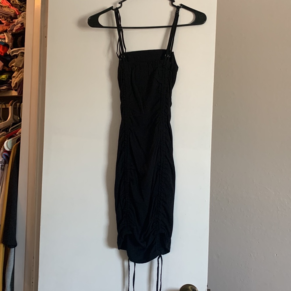 Black Dress - Picture 4 of 5